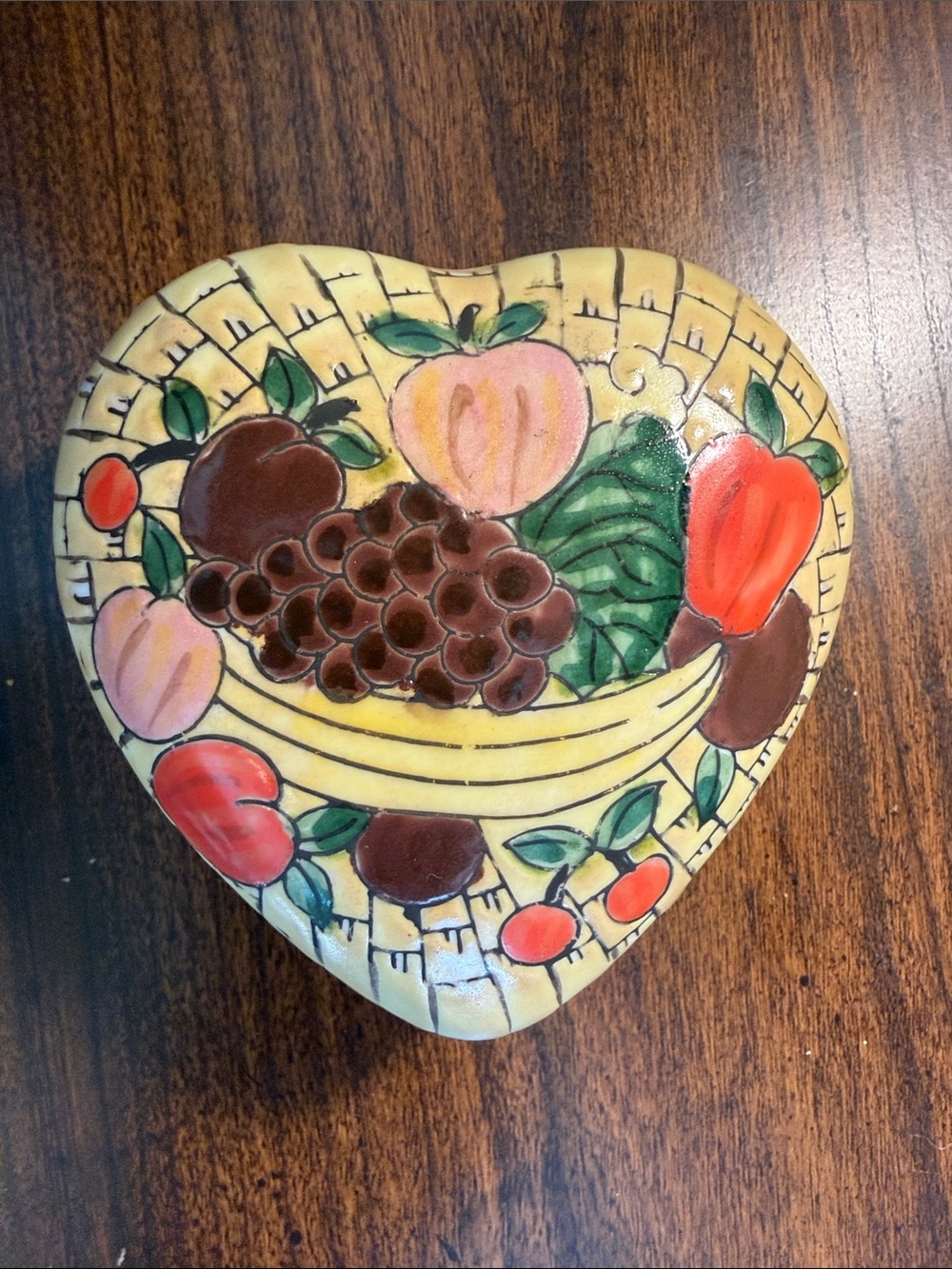 Vintage Decorative Heart-Shaped Fruit Basket Ceramic Trinket Box  made in china